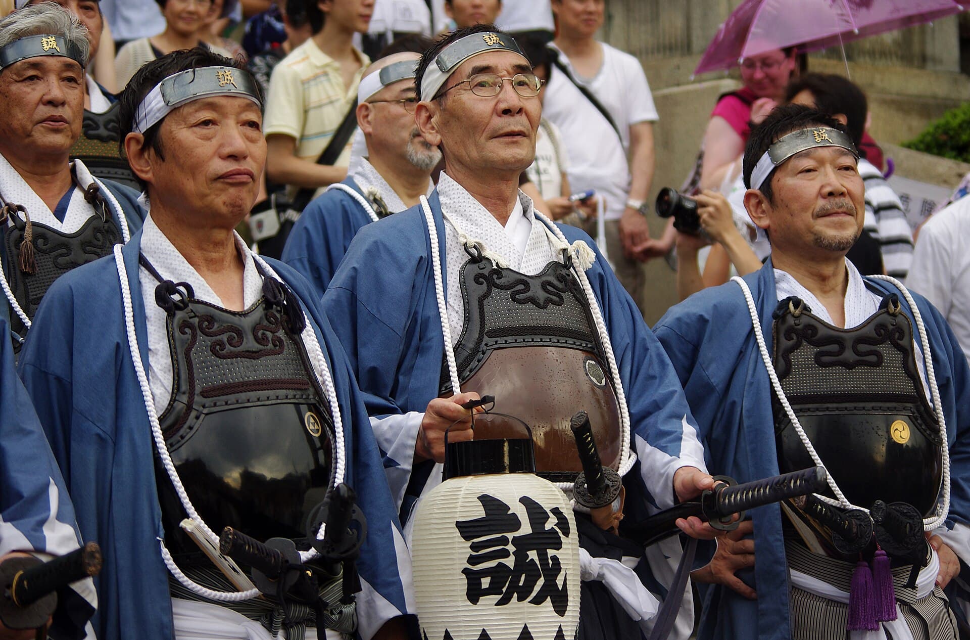 Versierde festivalwagen tijdens de Gion Matsuri in Kyoto